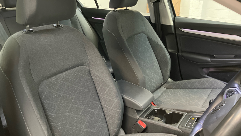 Volkswagen Golf 1.5 TSI 150 Life 5dr Petrol Hatchback